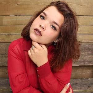 Meet your Posher, Devon clare